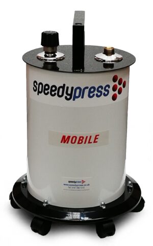 Speedypress 7 litre Garment Steamer - Mobile